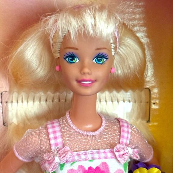 NRFB Barbie Doll Avon Spring Petals 1996 Mattel 16746 Blonde - Picture 6 of 6